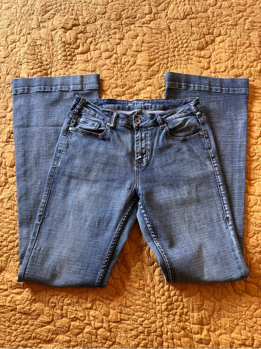 Cowgirl Tuff Women's Boot Cut Denim Jeans in Blue